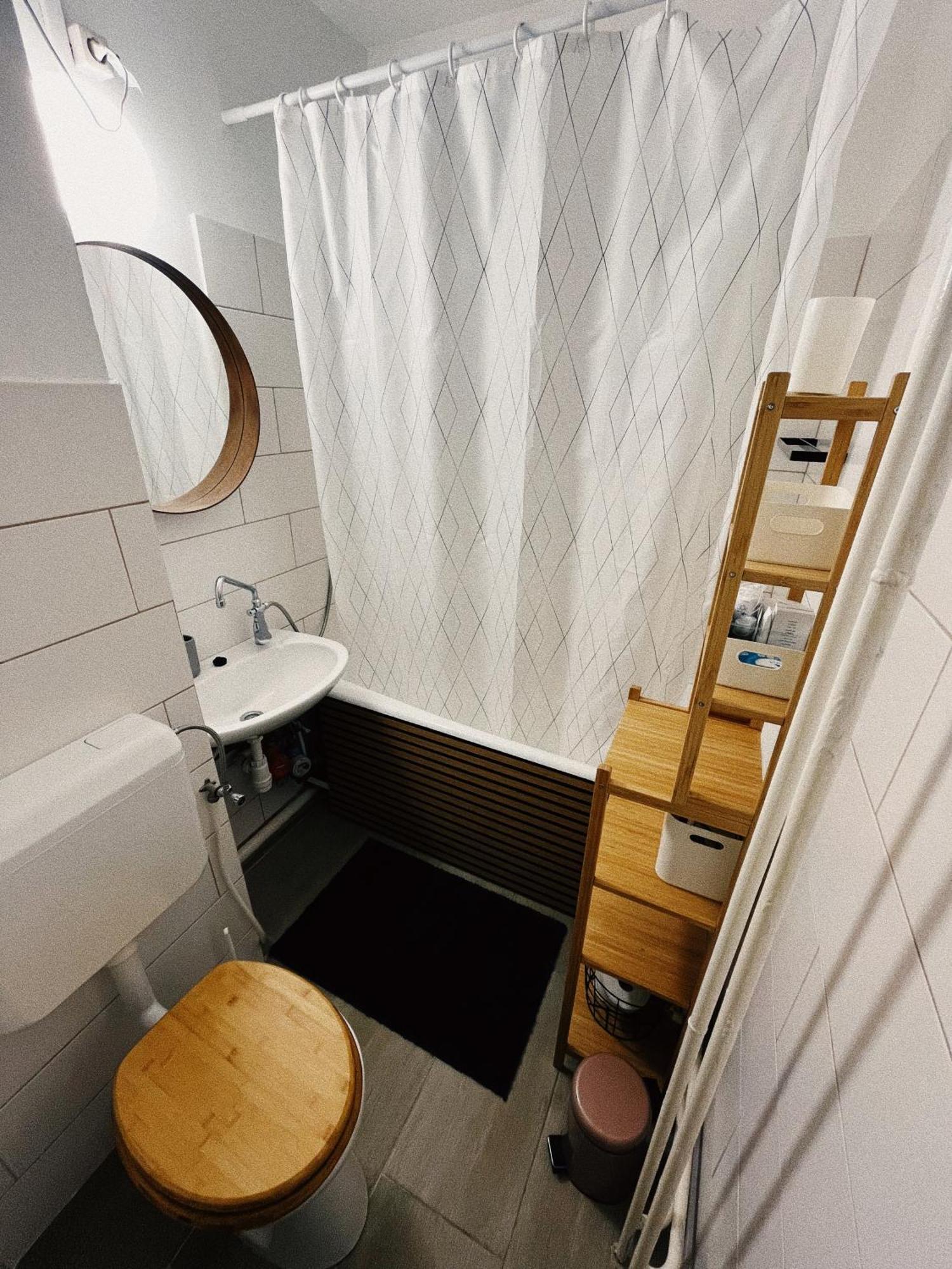 AJ - tér apartman miskolc Exteriör bild